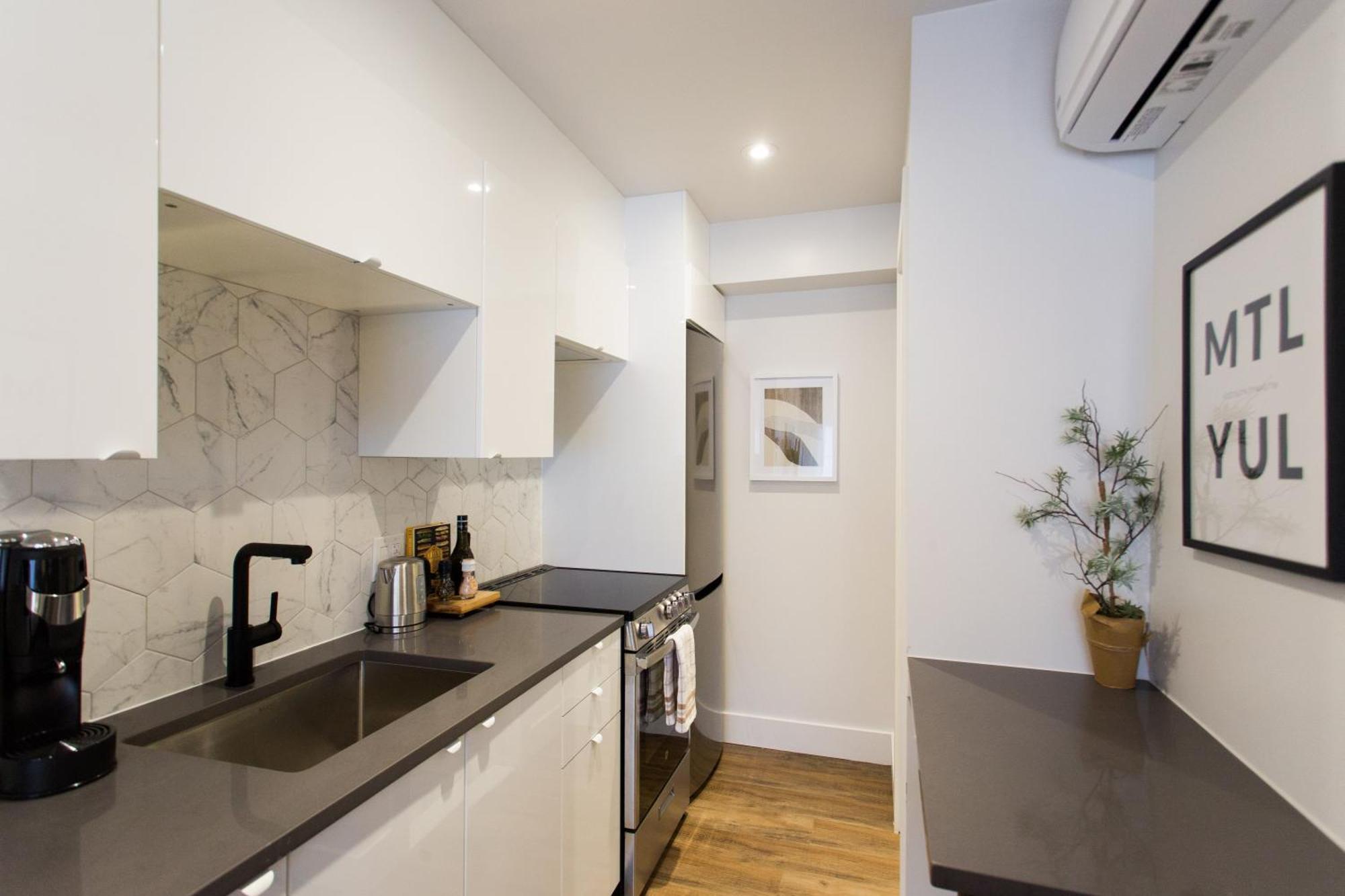 Scandinavian Studio With Full Kitchen And Bath By Den Stays 蒙特利尔 客房 照片