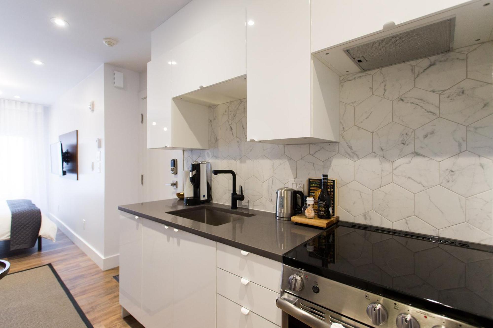 Scandinavian Studio With Full Kitchen And Bath By Den Stays 蒙特利尔 客房 照片